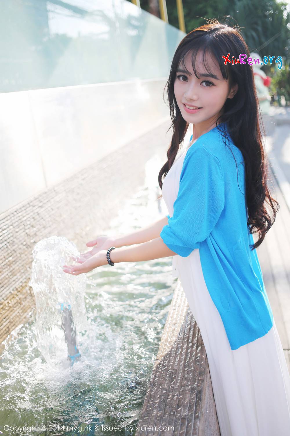 [MyGirl] Vol.086 可爱清纯文静美少女toro羽住粉色护士制服露臀养眼诱惑 44P