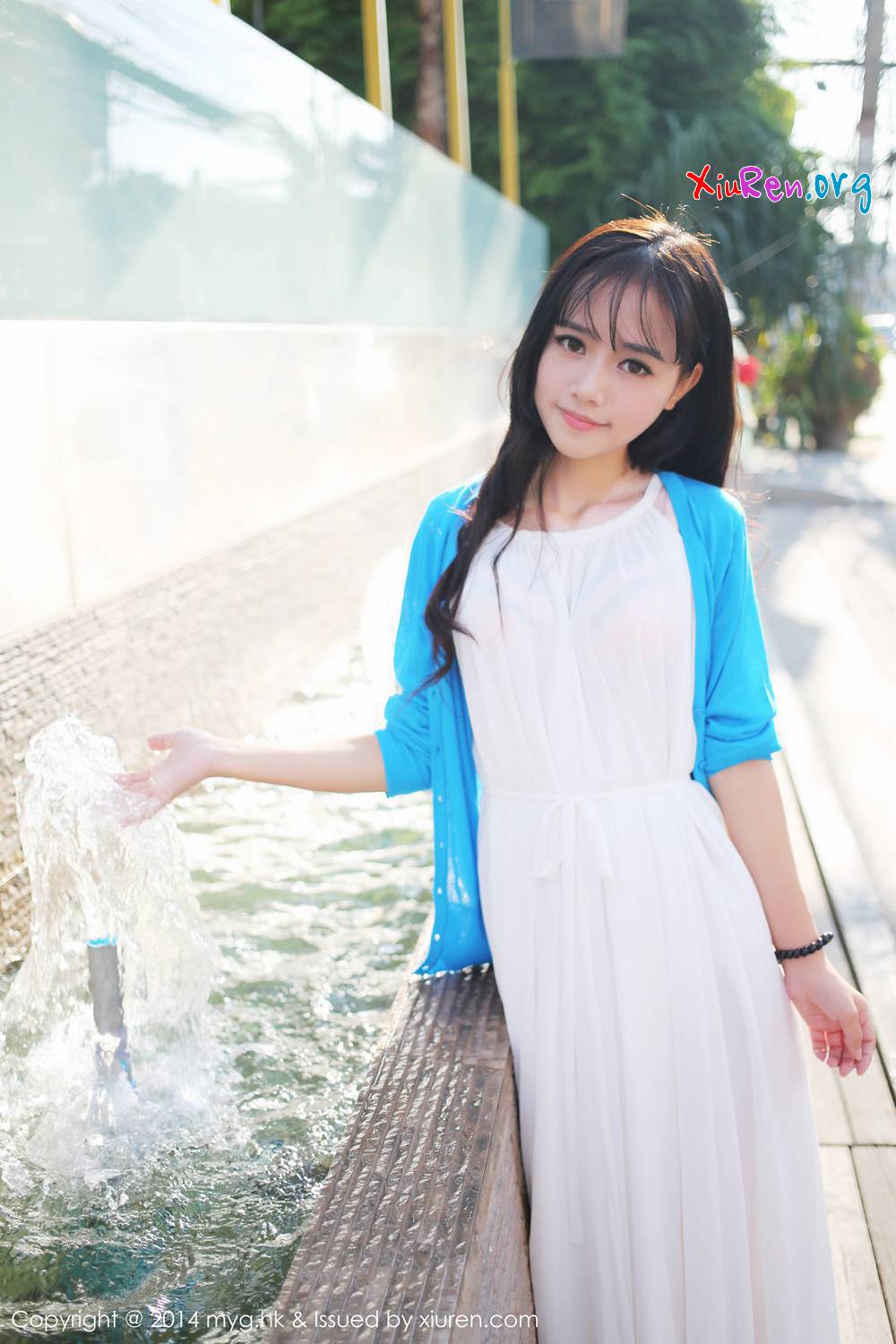 [MyGirl] Vol.086 可爱清纯文静美少女toro羽住粉色护士制服露臀养眼诱惑 44P