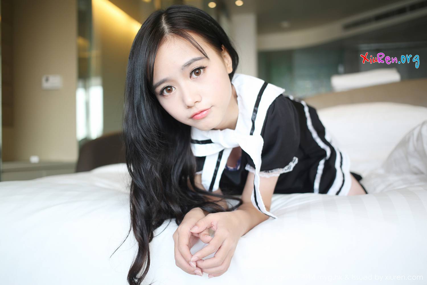 [MyGirl] Vol.086 可爱清纯文静美少女toro羽住粉色护士制服露臀养眼诱惑 44P